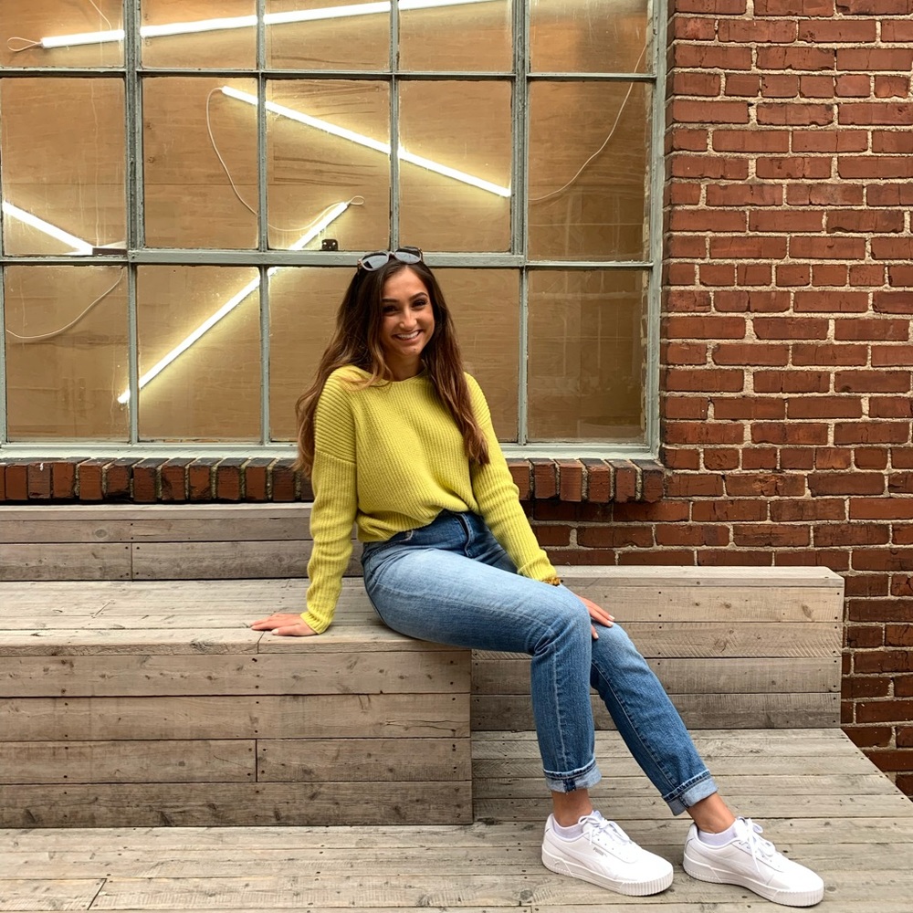 Meet your Posher, Alexandra
